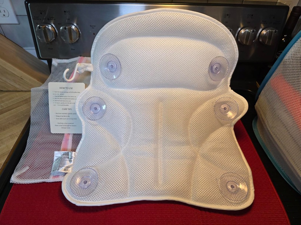 Back view showing 6 suction cups and drying hook