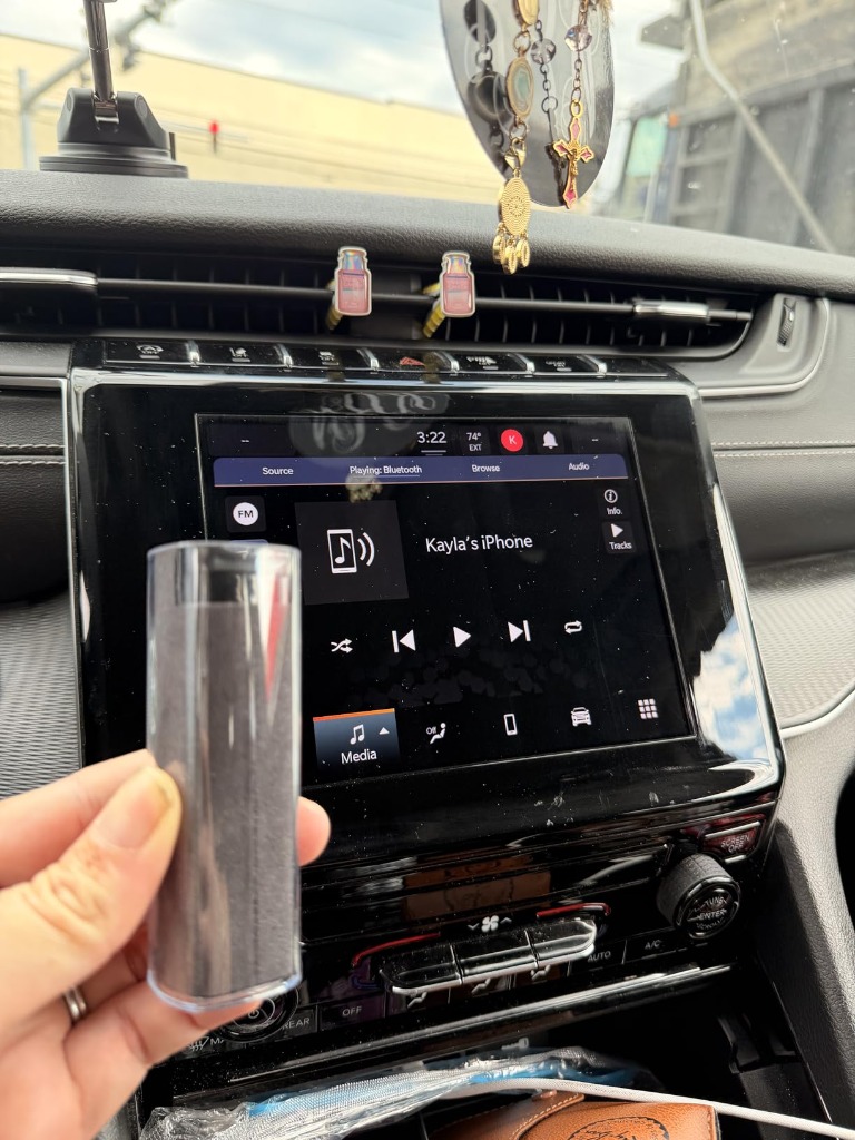 Testing CUIUD Screen Cleaner on Car Infotainment Navigation Touchscreen