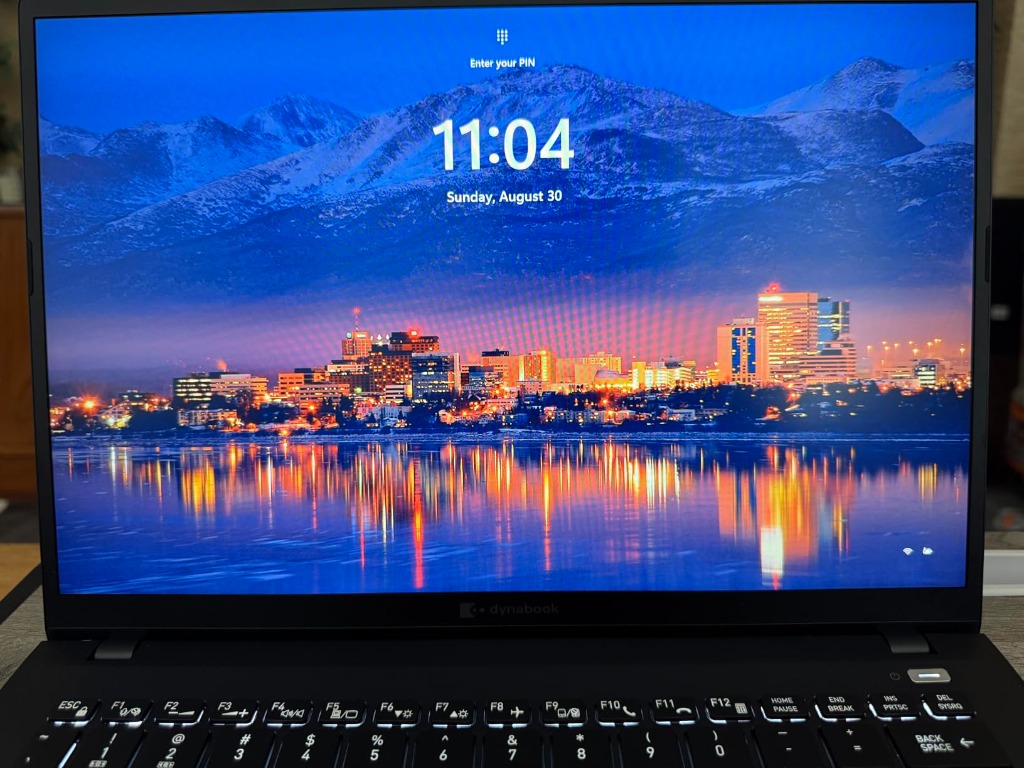 dynabook Portégé X40-M 14" Business Laptop (Intel Core Ultra 5 225U, 16GB DDR5, 512GB SSD, Windows 11 Pro)