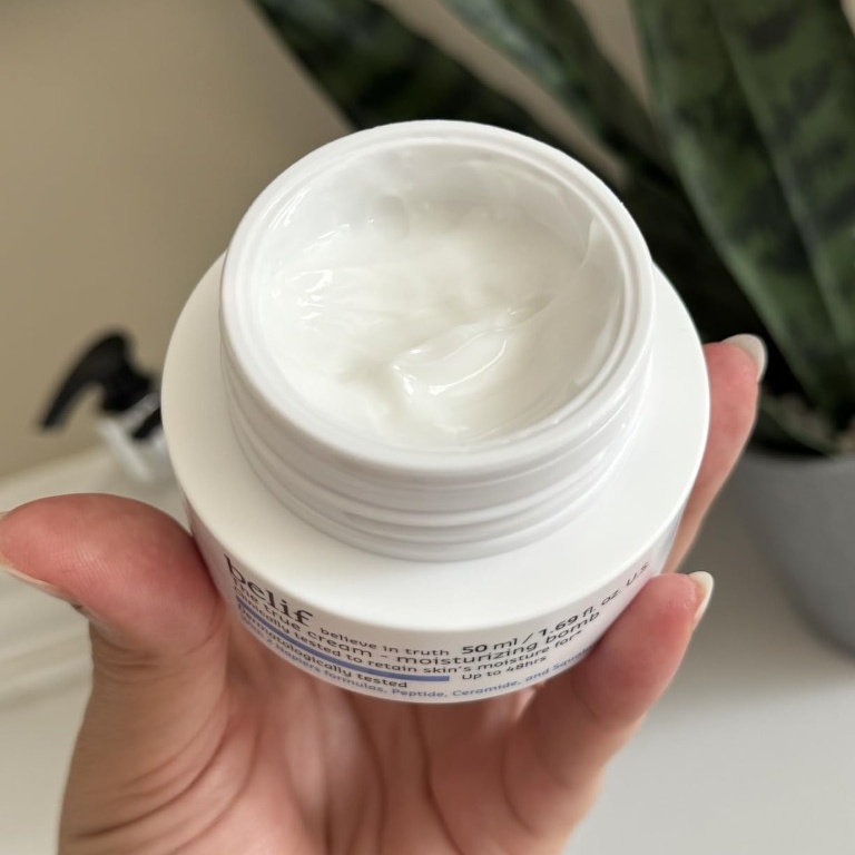 belif The True Cream Moisturizing Bomb (50ml / 1.68 Fl Oz with Ceramide & Squalane)