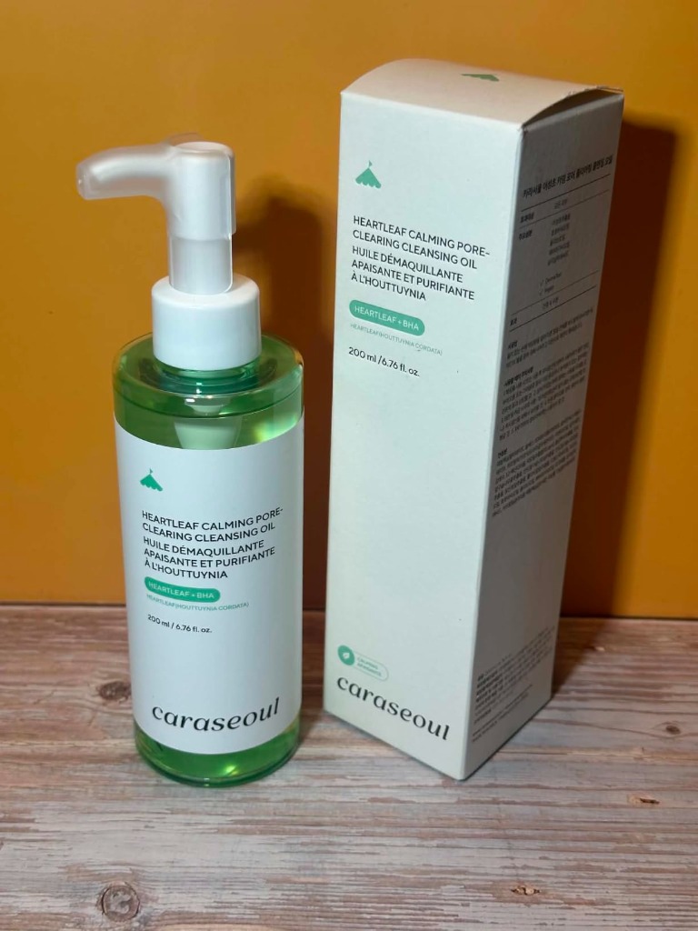 caraseoul Heartleaf Cleansing Oil Bottle and Box packaging