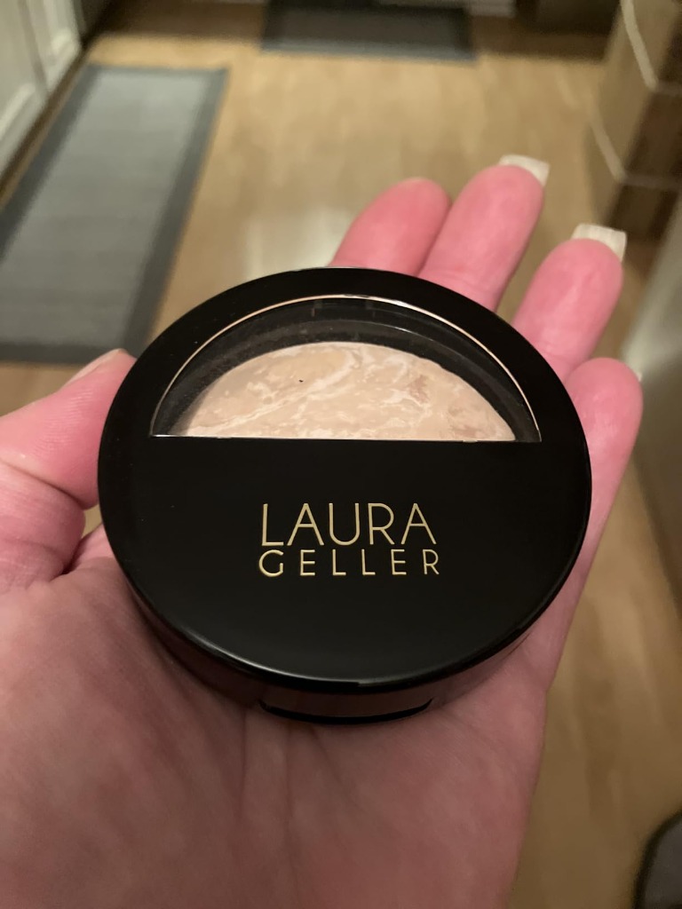 Laura Geller Baked Balance-n-Brighten Color Correcting Foundation